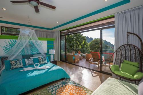 Luxurious 5 Bed 45 Ba Home With Amazing Ocean Views And Private Beach Access