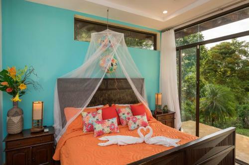 Luxurious 5 Bed 45 Ba Home With Amazing Ocean Views And Private Beach Access