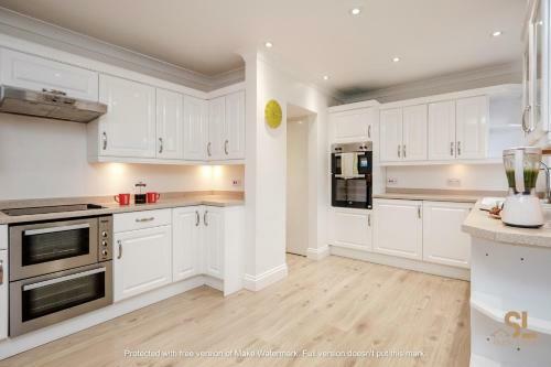 Enfield House By Svelte Living
