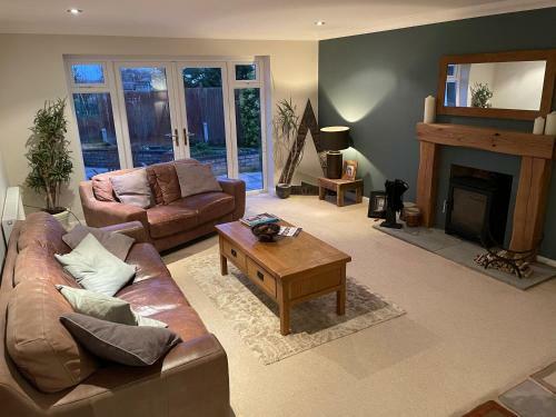 Exeuctive Detached Home With Plenlty Of Room