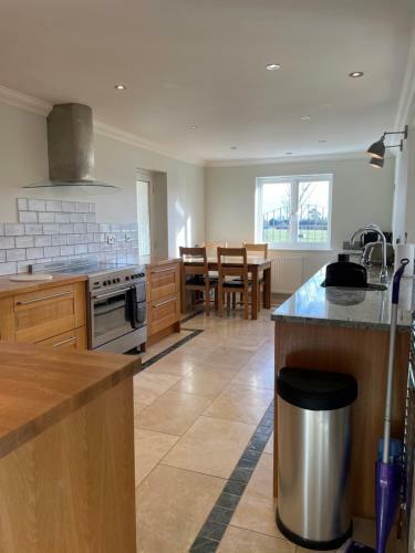 Exeuctive Detached Home With Plenlty Of Room