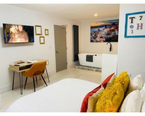 Hostal Townhouse Plus @ Lower Beth Street Stoke