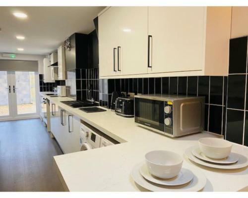 Hostal Townhouse Plus @ Lower Beth Street Stoke