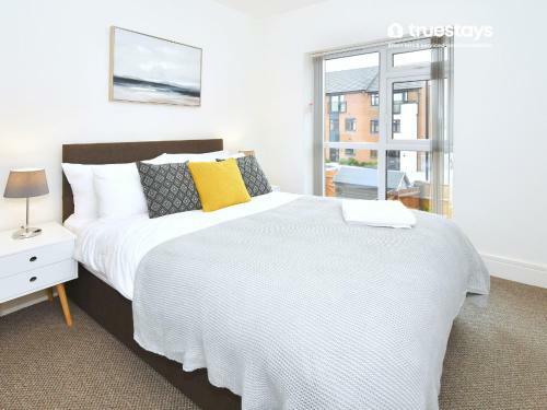 Kiln Side By Truestays - 3 Bedroom House