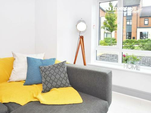 Kiln Side By Truestays - 3 Bedroom House