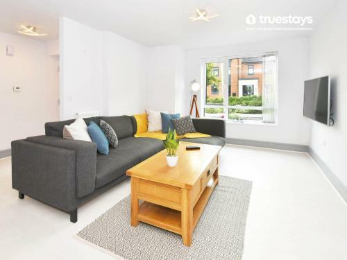 Kiln Side By Truestays - 3 Bedroom House