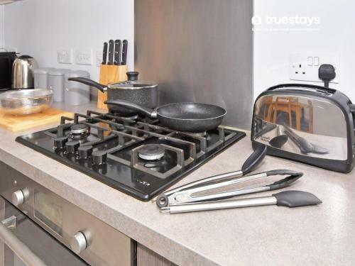 Kiln Side By Truestays - 3 Bedroom House