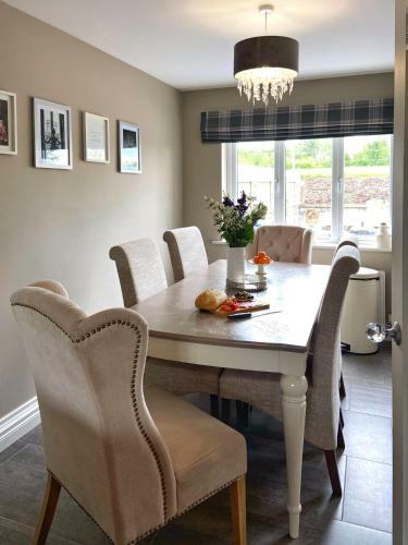 Swallow Lane, Enniskillen, Co Fermanagh, 5* Chic