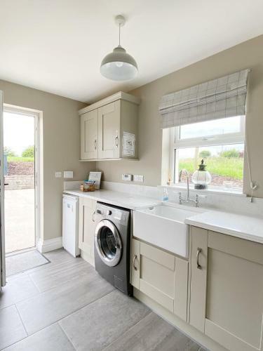 Swallow Lane, Enniskillen, Co Fermanagh, 5* Chic