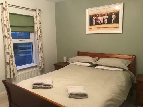 Group Accommodation Sleeps 12 Hot Tub Cinema Pets