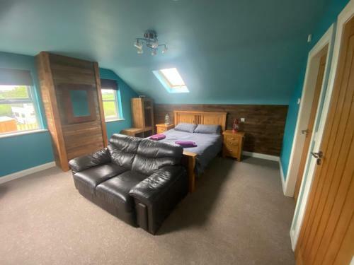 Group Accommodation Sleeps 12 Hot Tub Cinema Pets