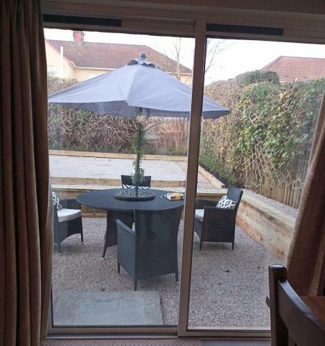Fabulous 3 Bed Townhouse Overlooking The Water