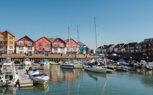 Luxurious 2-bed Apartment In Exmouth