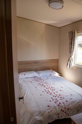 Devon Cliffs Holiday Home