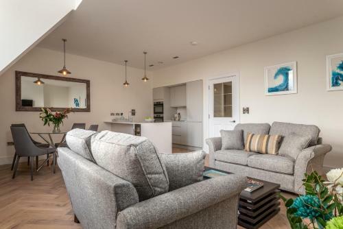 Cathedral View - An Exclusive Private Apartment On Cathedral Green, Exeter