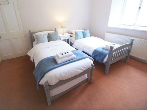 Pass The Keys Stunning, Spacious Farmhouse With Free Parking