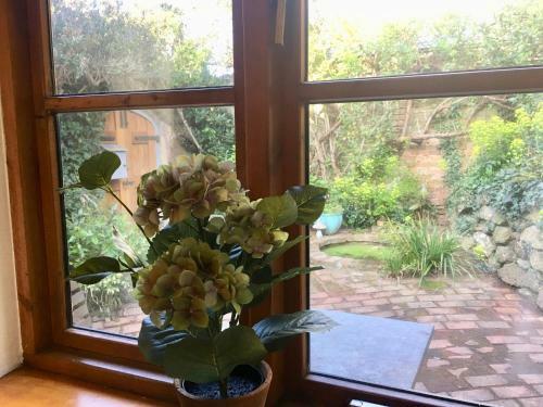 Secret Garden Cottage