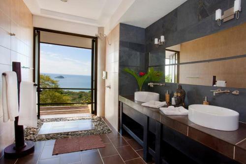 Villa Perezoso Luxury Mansion