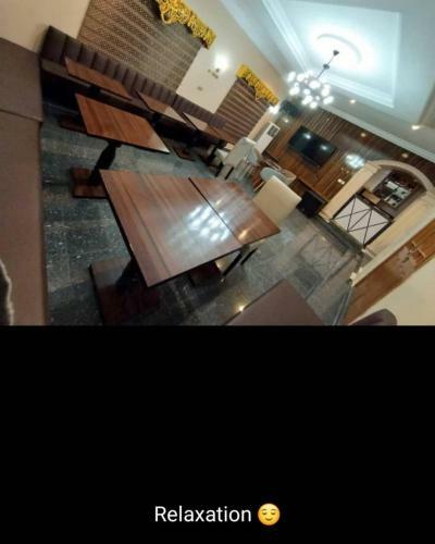 Hostal Jeozi Service Guest House
