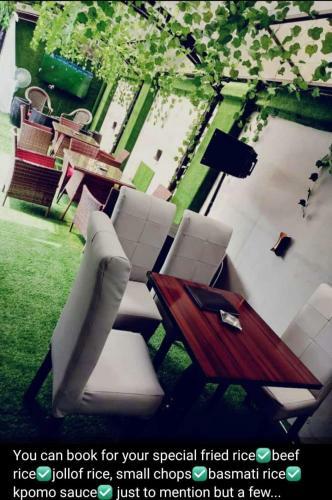 Hostal Jeozi Service Guest House