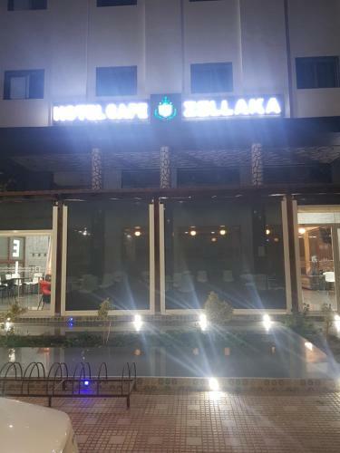 Hotel Zellaka H�tel & Caf�