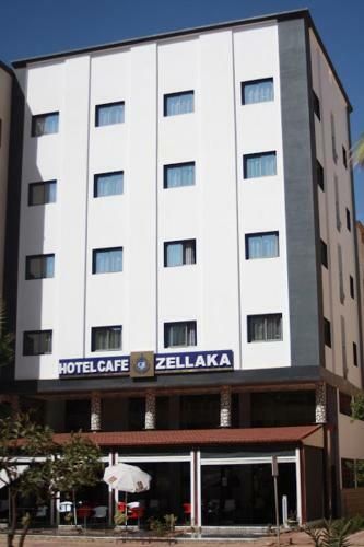 Hotel Zellaka H�tel & Caf�