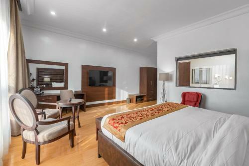 Johnwood Hotel By Bolton