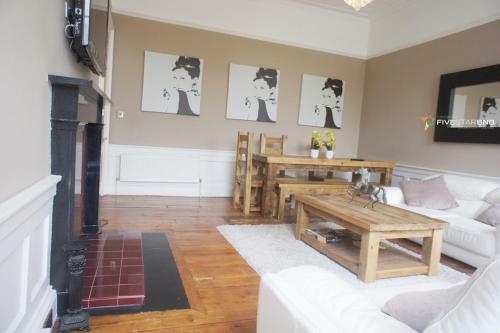 Windsor Street Apartment