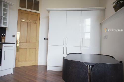 Windsor Street Apartment