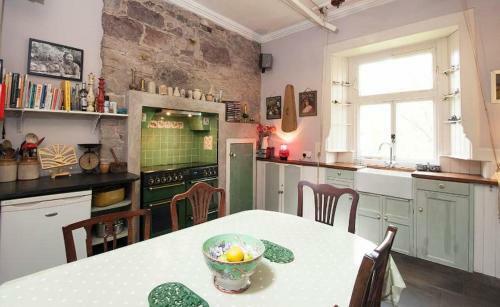 Central Edinburgh Apartment