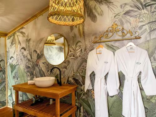 Bed & Breakfast Quaint Luxury Villas