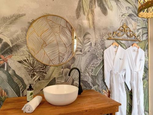 Bed & Breakfast Quaint Luxury Villas