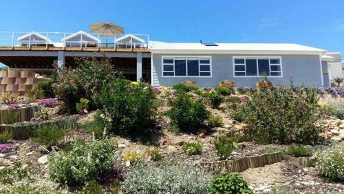 Hostal Four Seasons Guesthouse