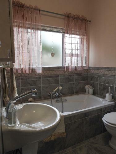 Hostal At 29 Columba