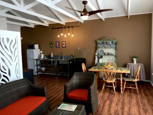 Hostal Wolwedans Guest Manor