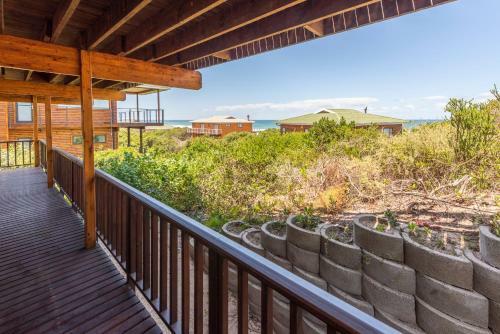 Beach House - Stunning Sea Views - Beach 3 Min Walk