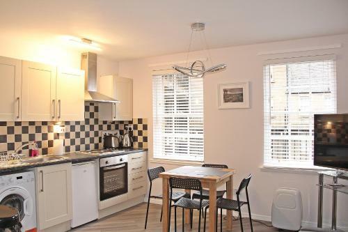 Apartment In Edinburgh With Great View On Castle