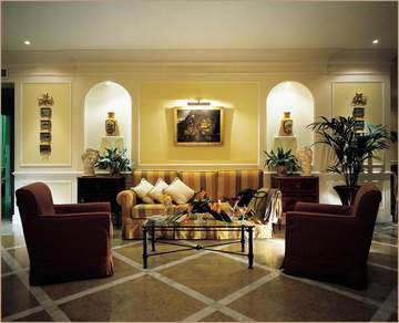 Hotel Donna Laura Palace
