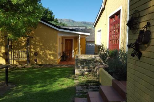 Hostal Lali's Guest House