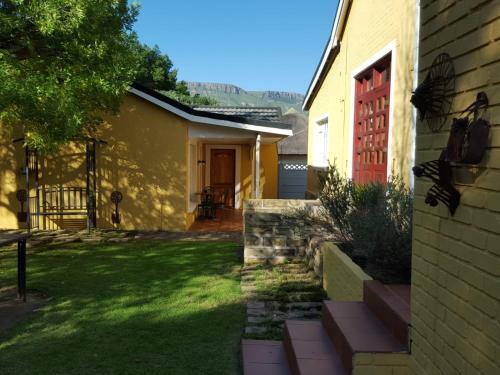 Hostal Lali's Guest House