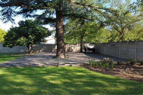 Hostal Lali's Guest House