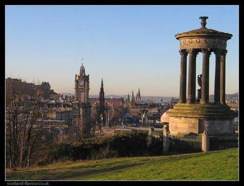 Cozy Apartment Beside Edinburgh Castle!!!