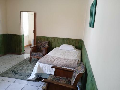 Hostal Golden Elephant Guest House