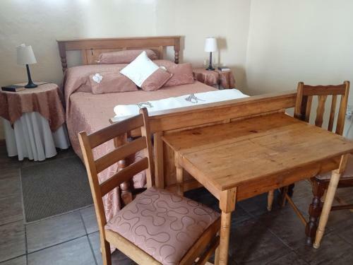 Hostal Golden Elephant Guest House