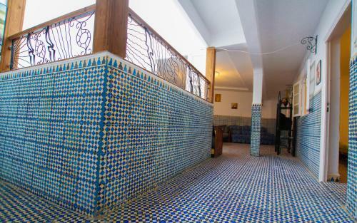Albergue White And Blue