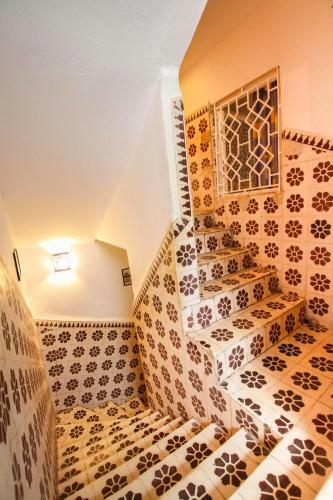 Albergue White And Blue