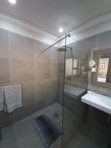 Studio 4 Churchill Lane Apartment