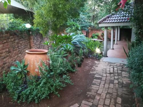 Harties Garden Home - 16 Sleeper Hartbeespoort Dam