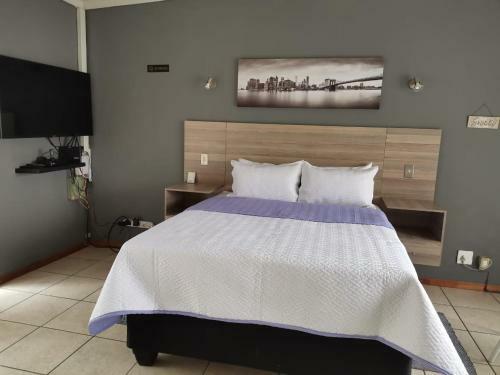 Hostal Mia Hills Guest House