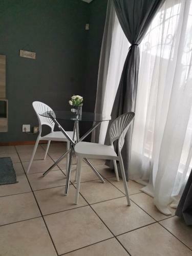 Hostal Mia Hills Guest House